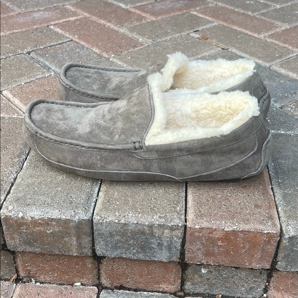 UGG grey suede Ascot loafers - Picture 3 of 11